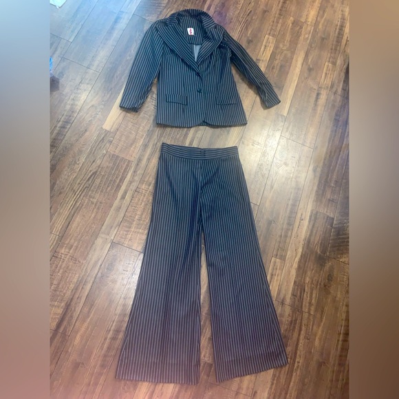 Women's Black Pinstripe Suit Set vintage 70s 80s classic formal spring evening - Picture 1 of 16